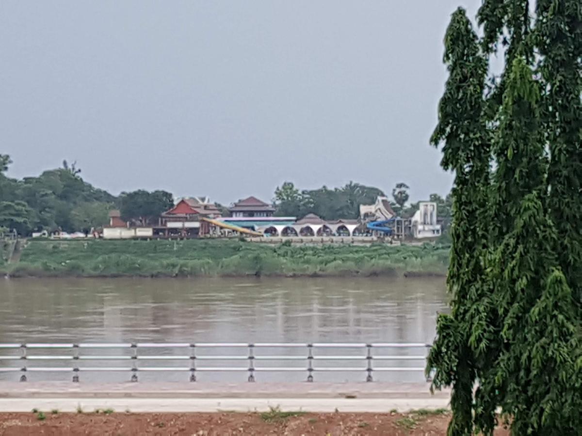 Royal Mekong Riverside Hotel Нонгкхай Экстерьер фото